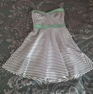 Lulu's Strapless Skater Dress NWOT